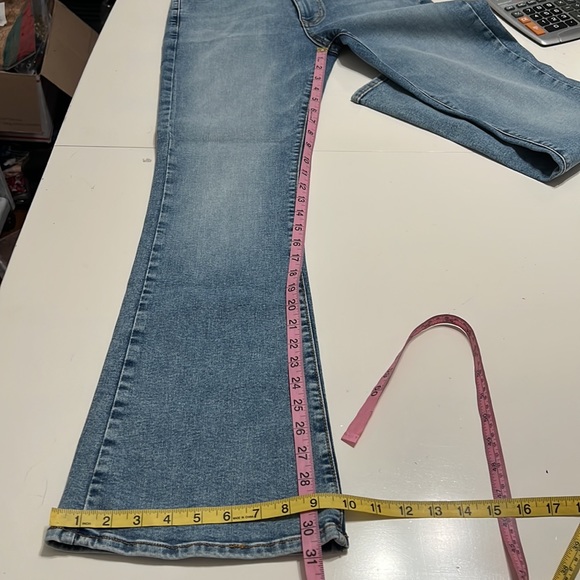 NWT Modern American Emmy High Rise Flare Jeans Size 27 - Picture 10 of 14